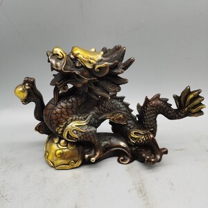 中国で収集された手彫りのブロンズドラゴン像の装飾品、リビングルームのホームギフトの装飾、創造的な手工芸品