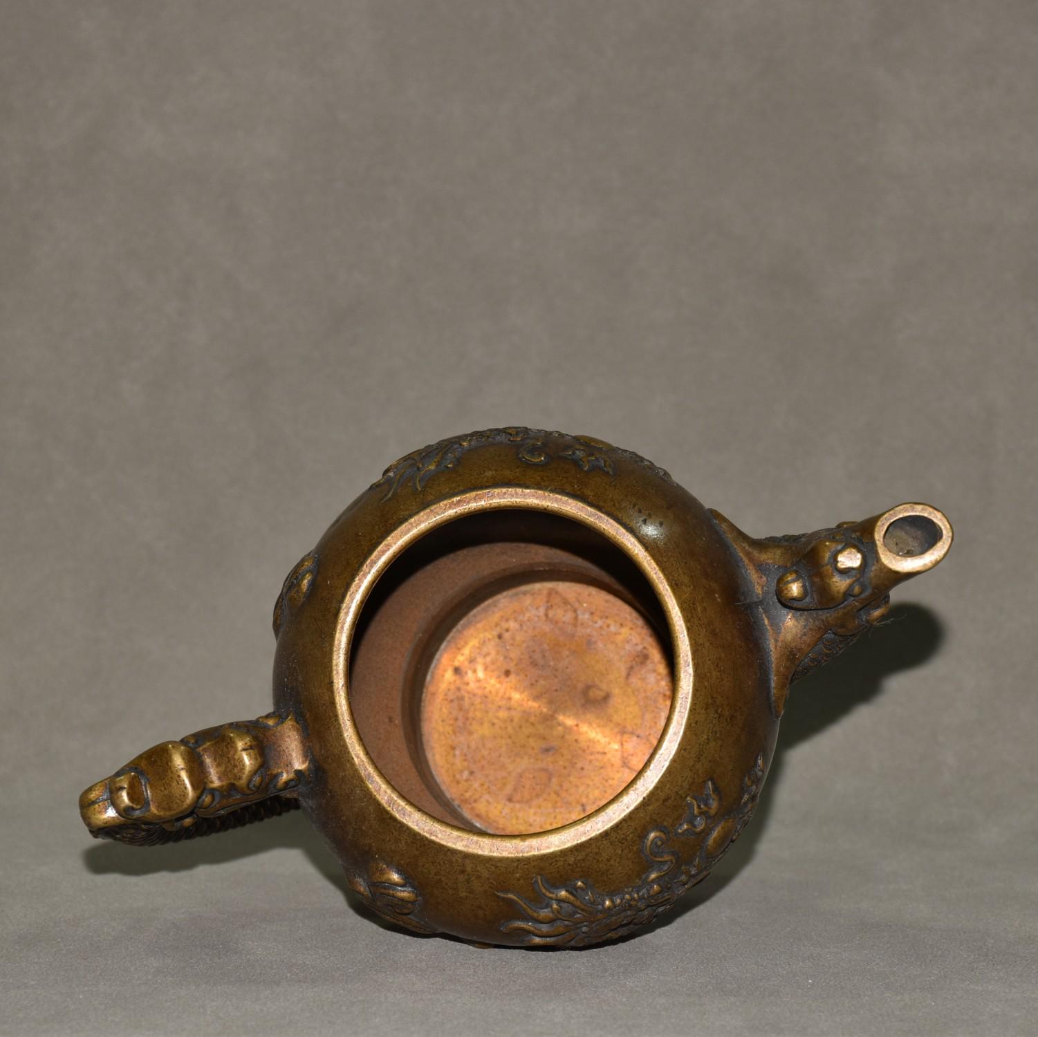 手彫りの銅製ドラゴン柄ワインポット、ティーポット、絶妙な職人技