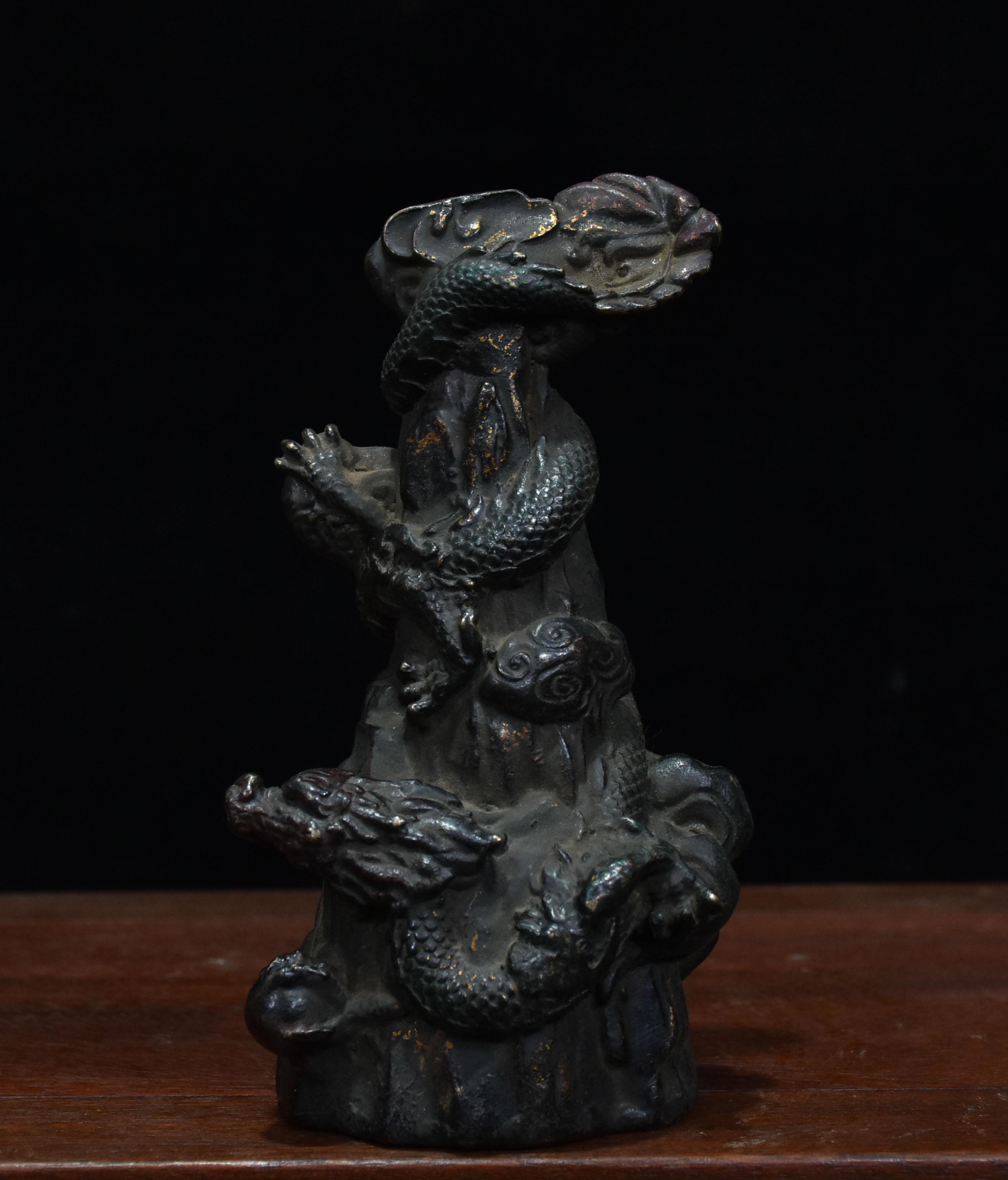 中国の手作りの彫刻されたブロンズドラゴンの像の装飾品、貴重で珍しい