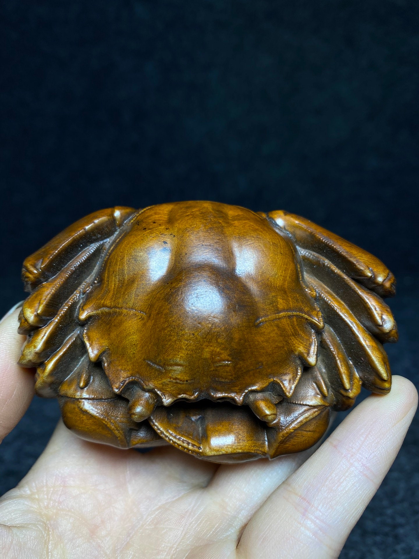 ツゲの木の手描きの絶妙なカニの像、中国のアンティーク、ユニークな