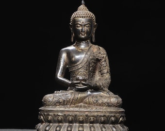 Chinese collection of handmade carved Bronze Shakyamuni Buddha statue ornaments, decorative ornaments, can be used
