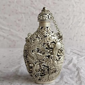 Tibetan Silver Dragon Tibetan Silver Dragon Snuff Bottle Fragrance Bag，Chinese Collectible，Exquisite Rare，Handmade，Can be used