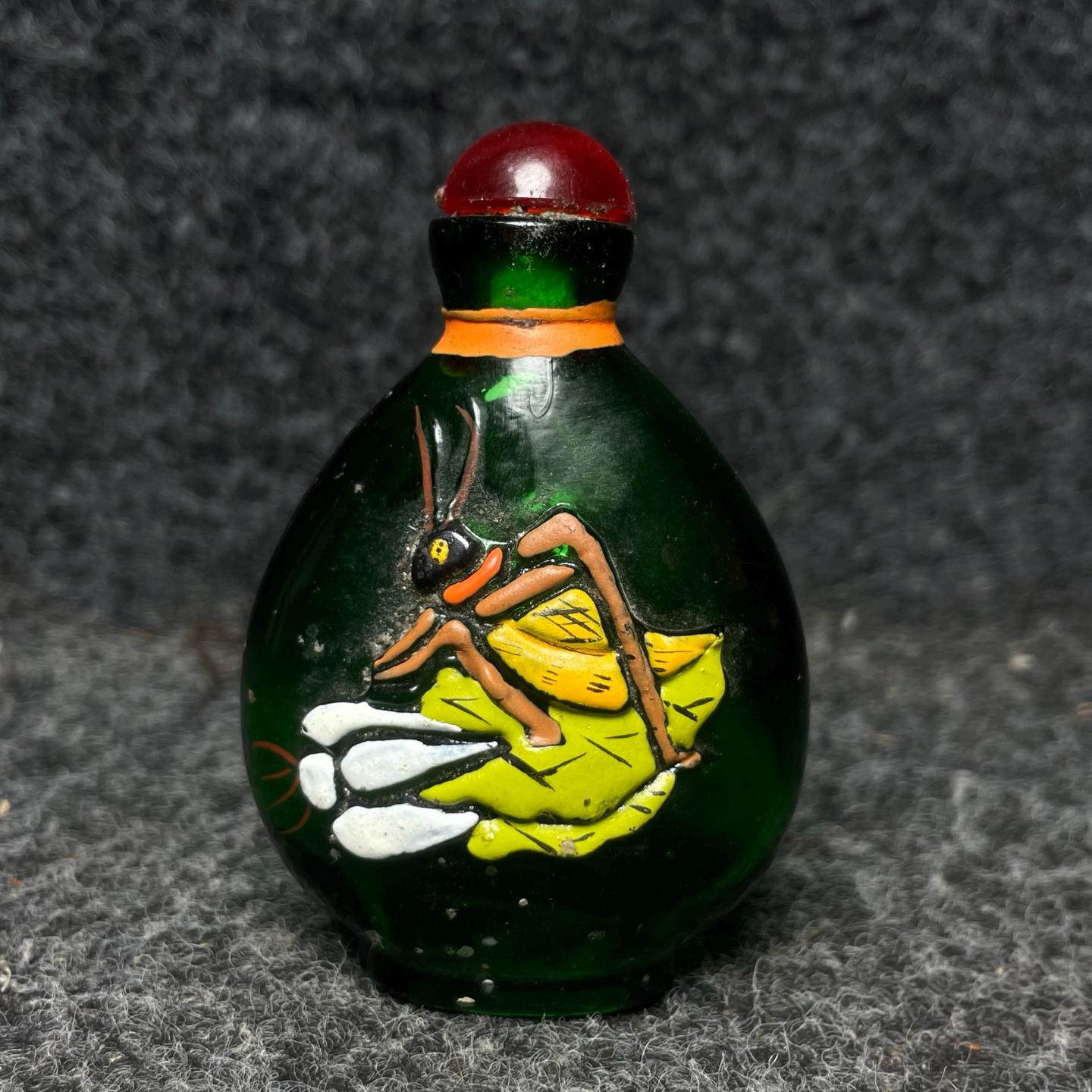 Glass Handmade Grasshopper Snuff Bottle Ornament/small Bottle