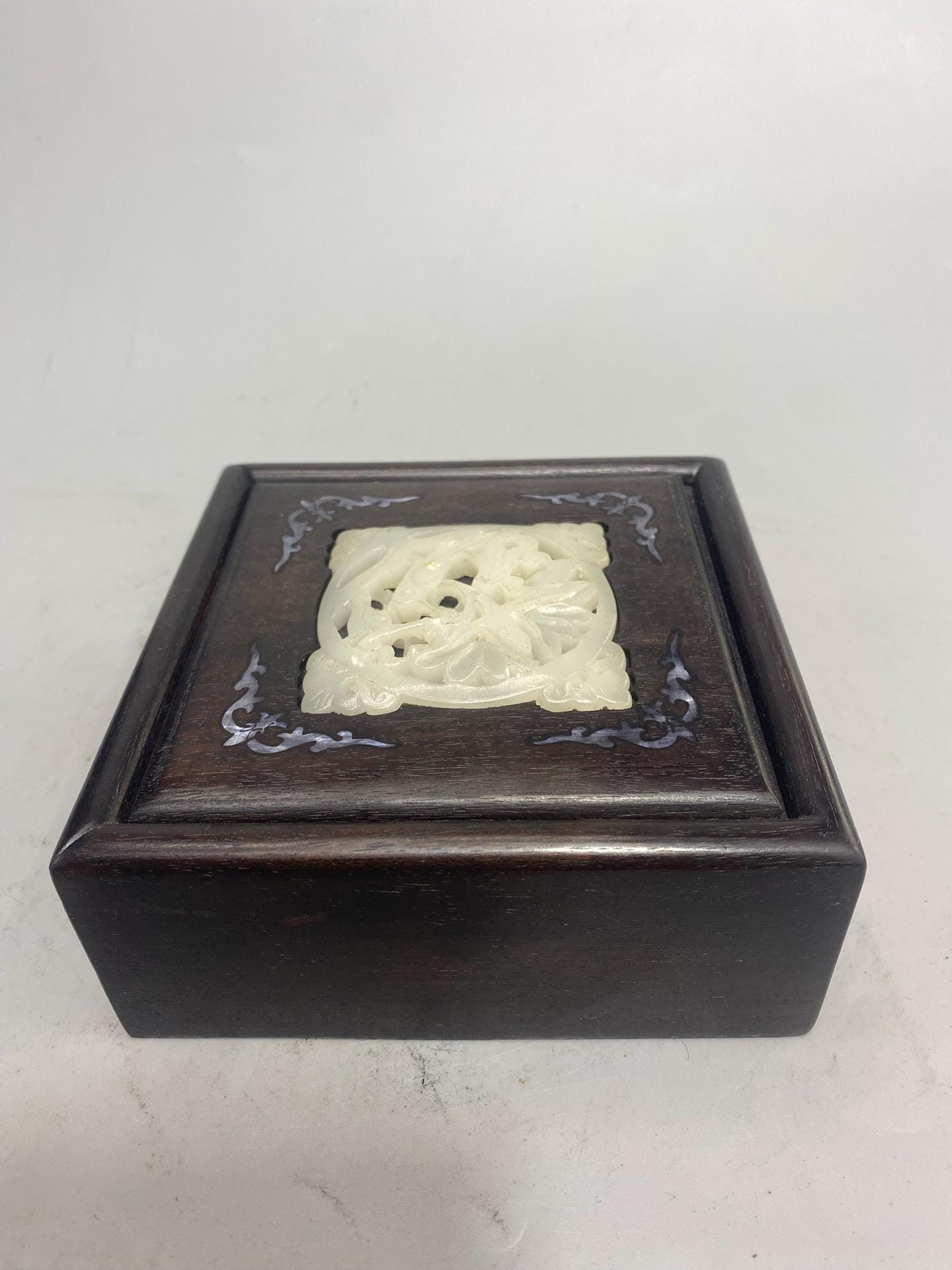 玉石製 古風彫刻ペンダント/置物 収納箱付き Chinese jewelry box - Etsy 日本