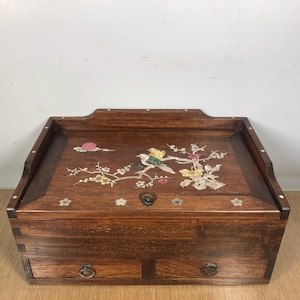 Hand carved rosewood Jewelry box, Chinese collection, furniture decoration, precious and beautiful, unique decorations