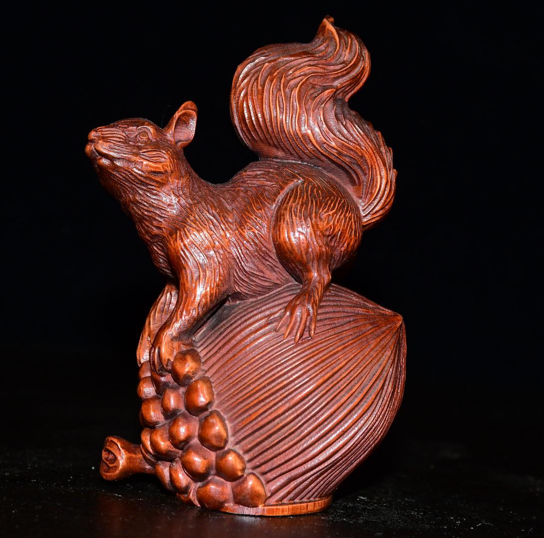 日本の美術工芸品！【根付 木製 リス ネズミ 木彫・W・提げ物 骨董古