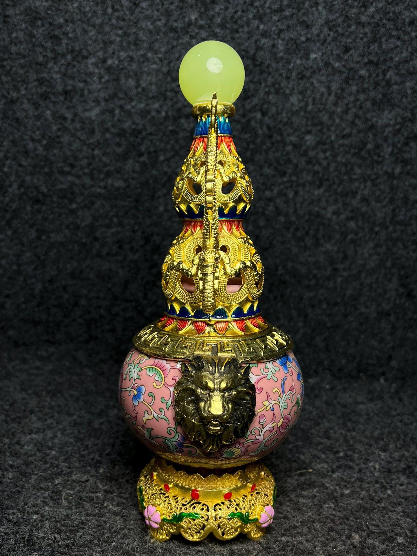 花瓶　銅製　龍模様 銅製の龍の模様が象嵌された磁器の花瓶の装飾品、デスクトップの