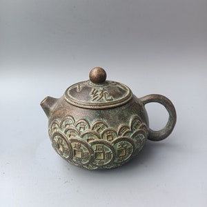 Bronze teapot, wine pot, furniture decoration, hand carved, tabletop, rare and unique, exquisite craftsmanship, can be used