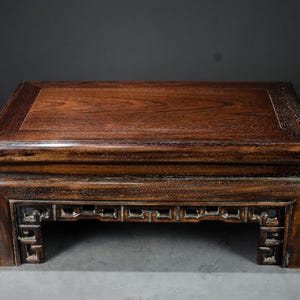 Chinese hand carved rosewood natural patterns coffee table, unique and precious, furniture decoration, worth collecting and using