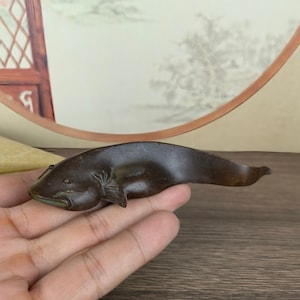 Vintage style High quality Copper catfish statue, animal statue Ornament  Decor Animal statue Living Room Office Desktop Decoration Tea Pet