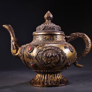 Chinesische handgefertigte Kupfer Drachen gemusterte Teekanne / Weintopf Ornamente, Desktop Heimdekoration, Sammlung und Verwendung