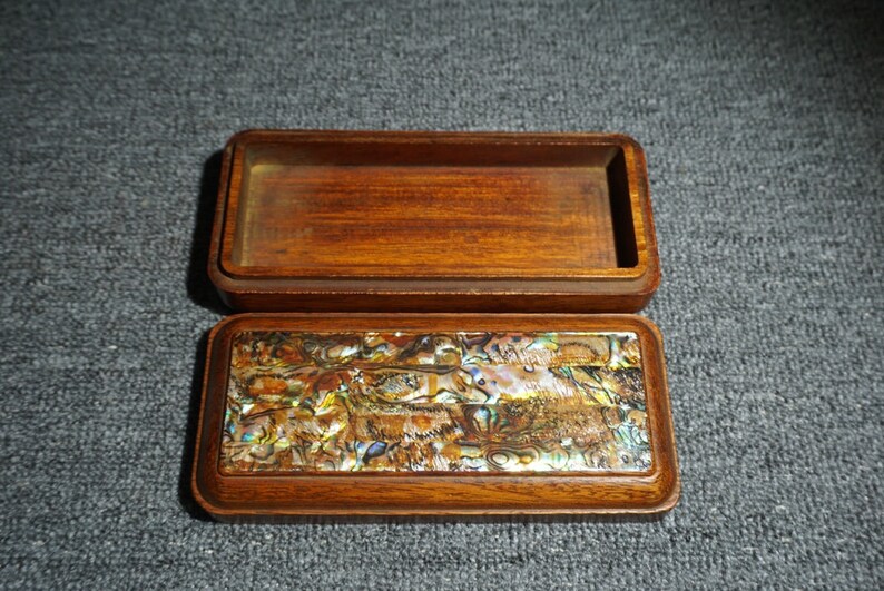 Handcarved rosewood Glasses case, exquisite and unique, gift, can be used image 5