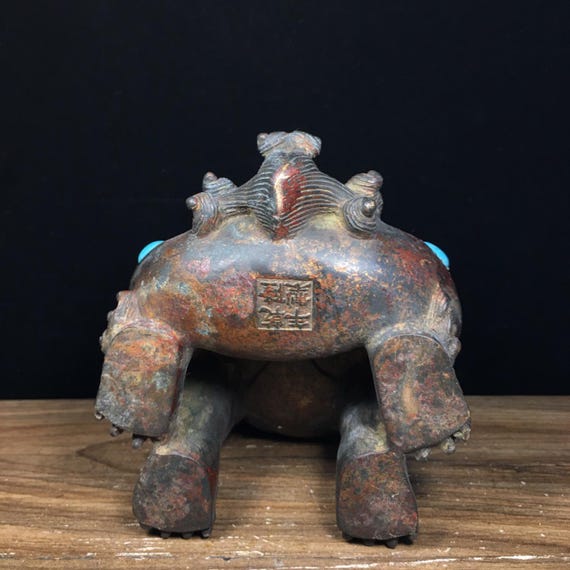 中国の手彫りの青銅製ライオン香炉像、デスクトップの装飾、貴重で