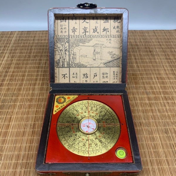 China collects handmade carved lacquerware dragon and phoenix boxes, compass, exquisite decorations，Worth collecting and using