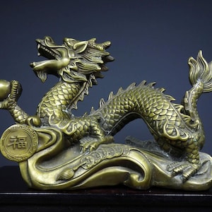 Chinese handmade bronze dragon statue ornament,unique shape,furniture decoration, worth collecting and using