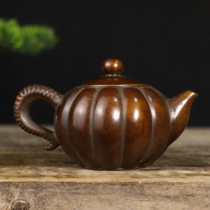 Chinese handcrafted bronze Exquisite Pumpkin pot, tea pot, wine pot，Bogu rack decoration，unique design, Rare shape，home decoration