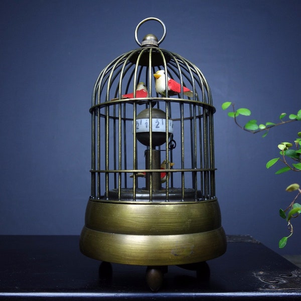 Chinese handmade Round Three Bird Cage Mechanical Copper Clock,Clockwork,unique shape,precious and exquisite,Worth collecting and using