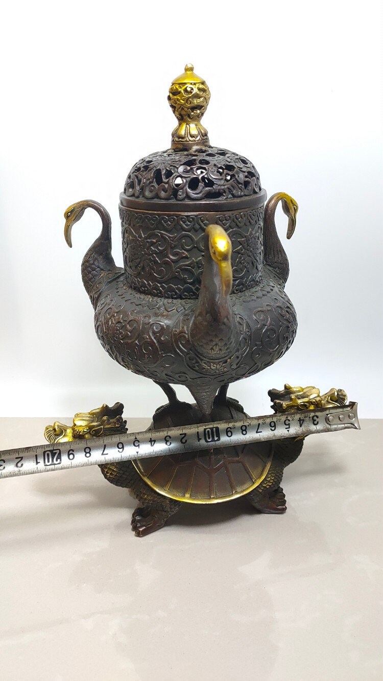 中国の手作りの銅製の亀と鶴の彫像、香炉の装飾品、家具の付属品