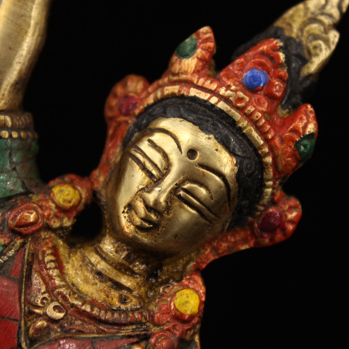 中国の手作りの彫刻された銅象嵌宝石の仏像の装飾品、絶妙な職人技