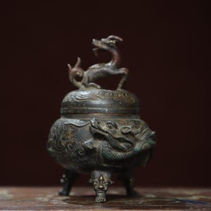Bronze kylin incense burner,handmade carving,furniture decoration,rare and unique,exquisite craftsmanship, collection and use
