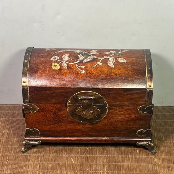 中国のコレクション手作りの彫刻ローズウッドの花と鳥のパターンの収納