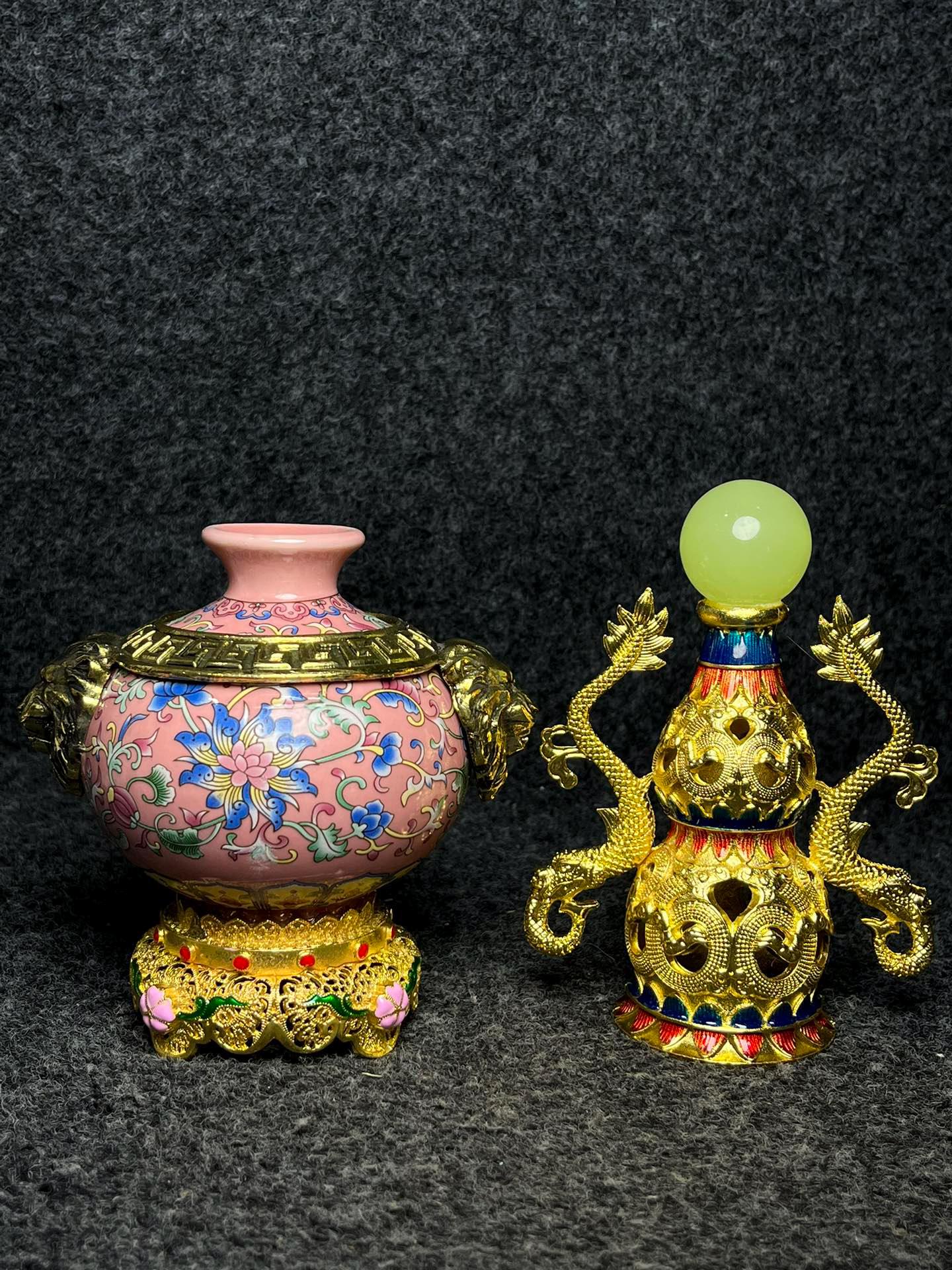 銅製の龍の模様が象嵌された磁器の花瓶の装飾品、デスクトップの