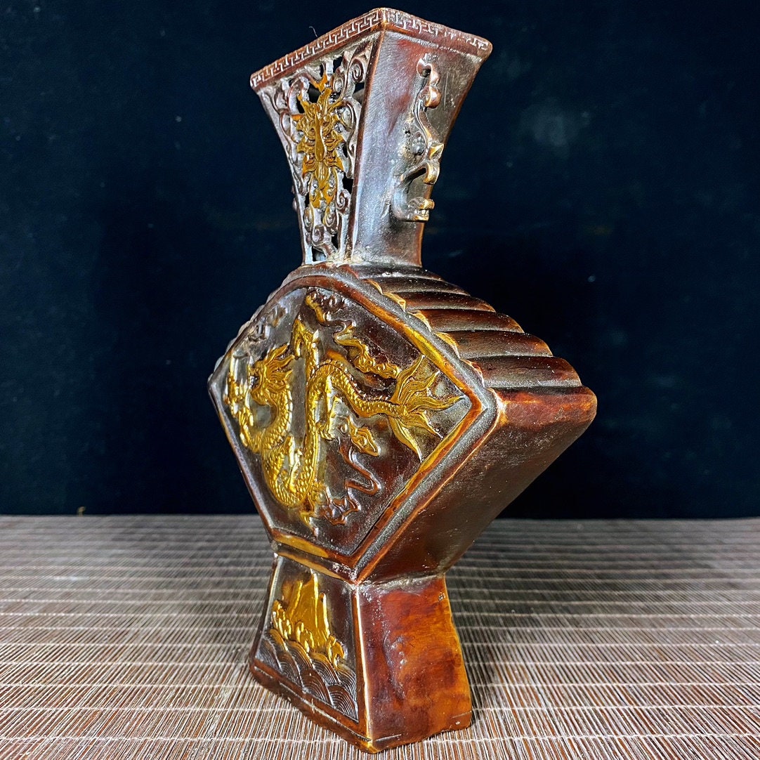 中国のアンティーク銅製龍と鳳凰の模様の花瓶、ユニークな形、創造的な