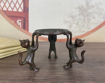 Asian Vintage collectibles, Copper Three cats Candle Holder，Handmade， teapot lid stand