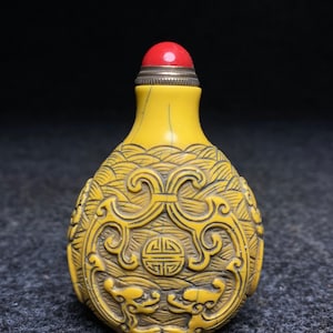Gammal utsökt mönster snusflaska, kinesisk antik, unik design, möbeldekoration, värd att samla och använda