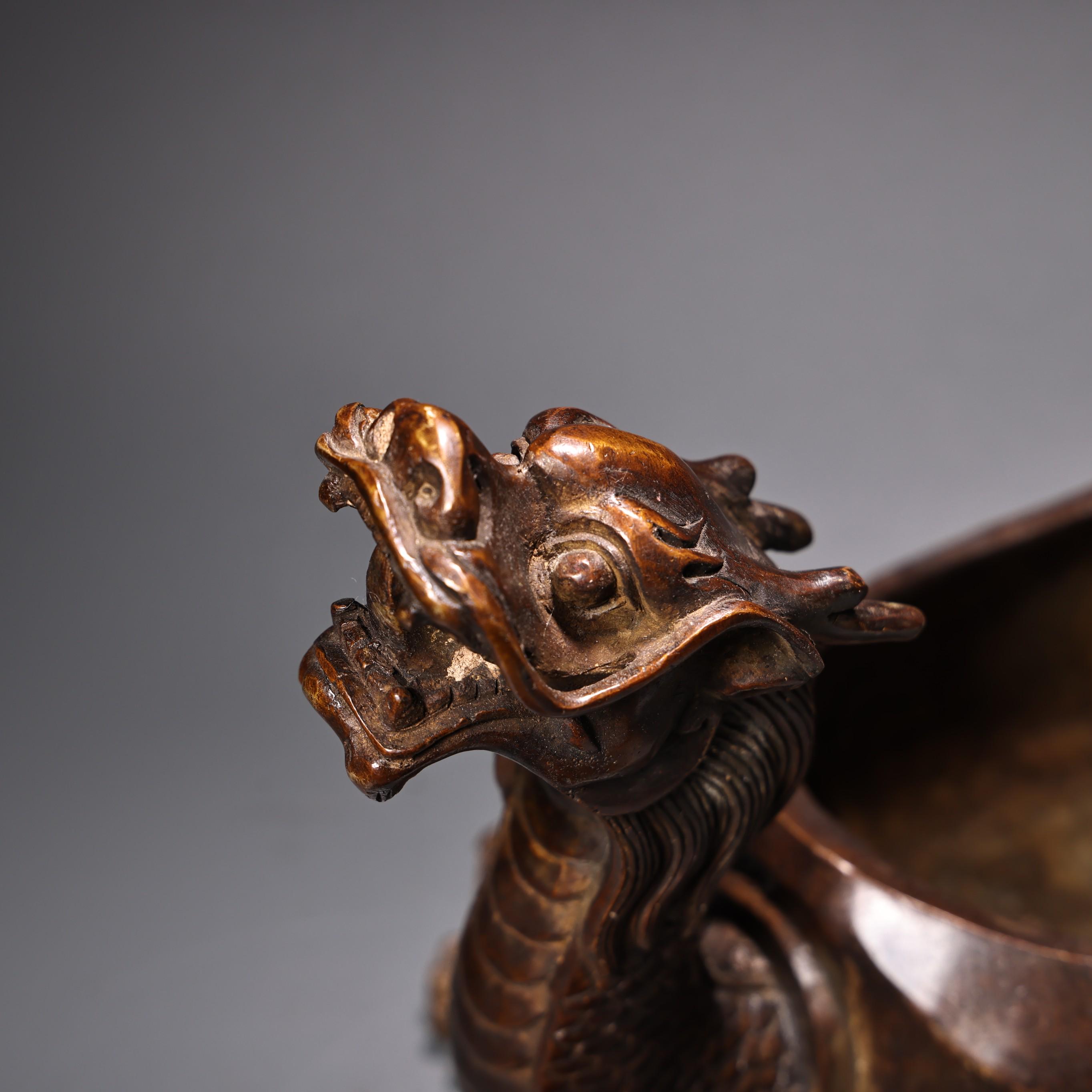 手彫りの銅製ドラゴンカメ像香炉飾り、デスクトップの装飾、絶妙で