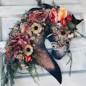 An Everyday Summer/Autumn Wood Flower Equestrian Wall Art or Door Hanger - Welcome Home Entry Way Equine Wreath - Horse Lovers Gift