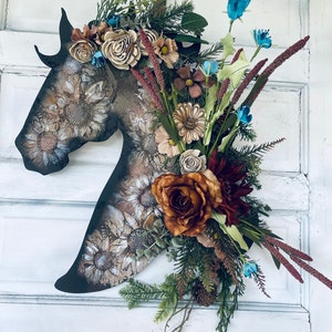 Terracotta Flower Hand Painted Southwestern Wood Horse Head Wreath - Mustang Horse Wall Decor - Farmhouse Front Door - Horse Lovers Gift