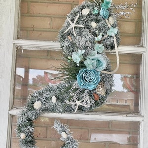 Seahorse Wreath Beach Life Wreath Beach Horse Wreath Shell and Starfish Door Hanger Ocean Dwellers Decor image 2