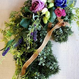 Spring Rose Horsehead Wreath - Mothers Day Gift - Equestrian/Horse Lover&#39;s Gift - Custom Colors Available