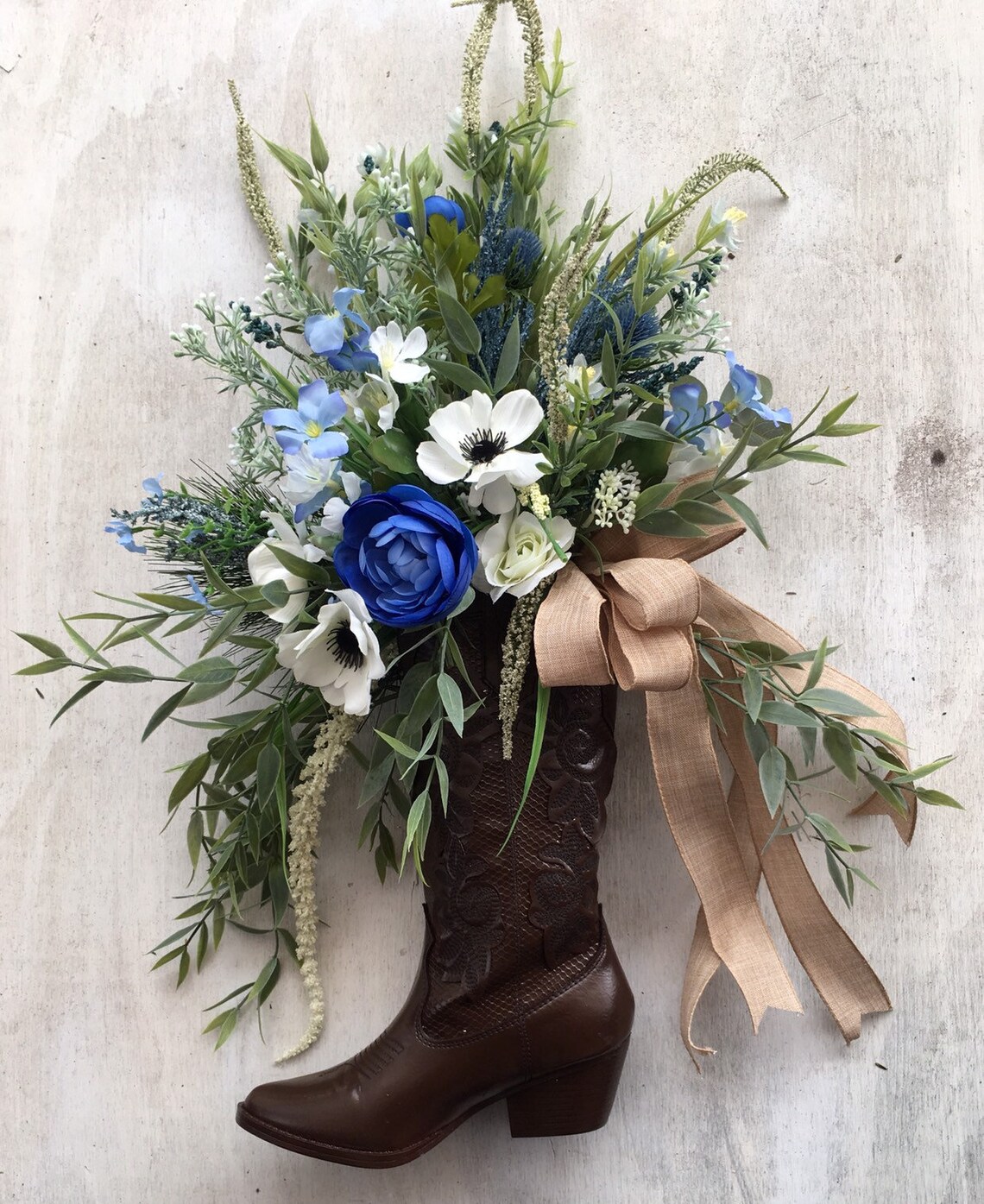 Spring cowboy boot wreath. Cowboy boot wreath with custom Etsy
