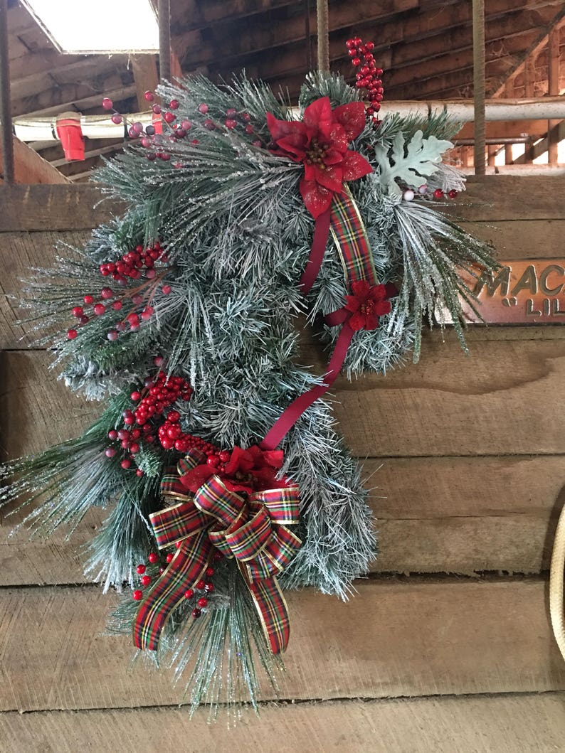 Frosted horse head wreath Cowboy Christmas Christmas Horse Head Wreath Country wreath Holiday gift for equestrians Horse lovers gift