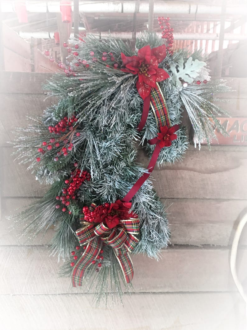 Frosted horse head wreath Cowboy Christmas Christmas Horse Head Wreath Country wreath Holiday gift for equestrians Horse lovers gift