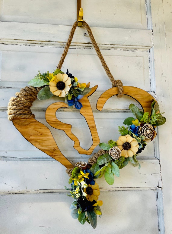 Rustic Romantic Heart Shaped Wood Flower Horse Head Wall Art Door