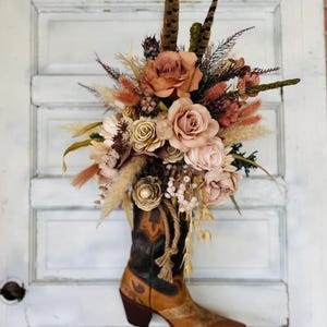 Cowgirl Boot Wreath - Cowgirl Summer Wreath - Rustic Southern Charm Farmhouse Wreath - Southwestern Cottagecore