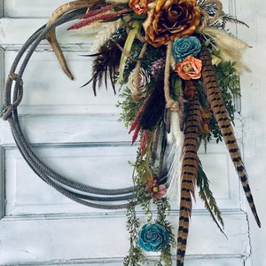 Southwestern Deer Antler & Feather Floral Lasso Wreath - Cowboy Lariat Rope Wreath - Farmhouse Front Door Decor - Rustic Country Door Hanger