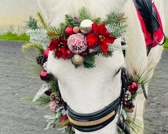 Christmas Horse Neck Garland - Horse Photography Prop - Rustic Wedding Decor - Horse Maternity Shoot - Equine Photography Garland - Bridal