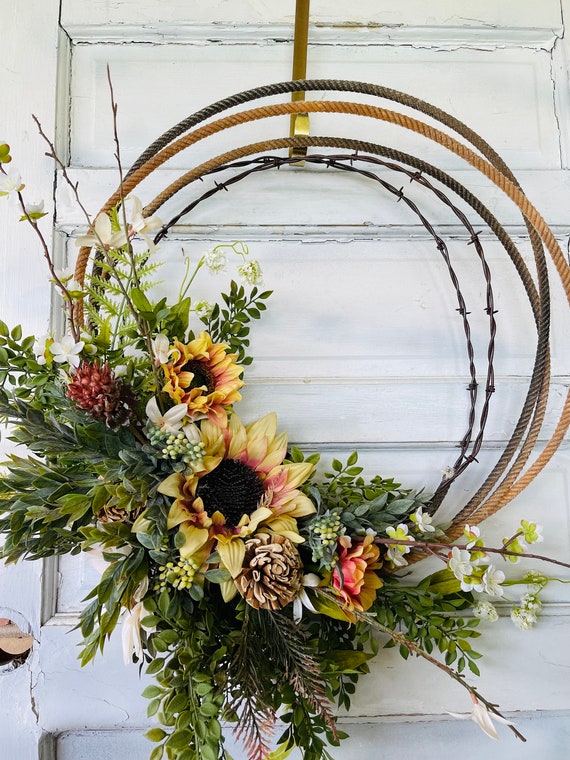 Wire Wreath Frame Hand-tied - Country Design Style