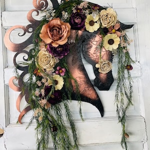 Wood Flower Horse Head Wall Art or Door Hanger - Arabian horse head Welcome Wreath or Entry Way Wall Hanger flowing wood mane
