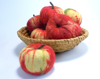 Real life size Felted apple Home decor felt fruit play food toy Kitchen decor Waldorf toy Needle Felted Apple, size L