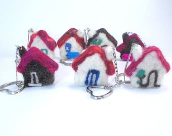 Felted house key chain charm Housewarming gift keychain Keyfob Needle felt house home pocket hug charm Bag charm mini fairy house keyring