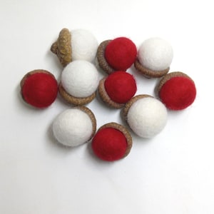 Lot de 10 décorations de Noël en laine feutrée naturelle, blanc cassé ou rouge, glands véritables, décoration de mariage, décoration de table de Noël