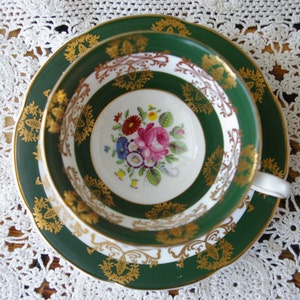 Royal Grafton Vintage Regal Green and Gold 22 kt teacup
