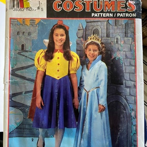 Fairytale Princess Snow White Cinderella Dress Sewing patterns Simplicity 0665