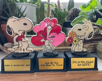 Estatuilla de Snoopy enamorado, regalo de San Valentín