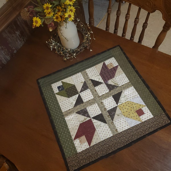 Quilted Table Topper /  Spring Tulip Quilted Table Topper with Prairie Points/ Farmhouse Table Topper/ Country Table Mat/ Handmade Quilt